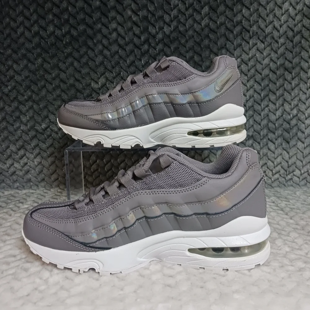 Nike Air Max 95 LE GS Gunsmoke White Running Shoes 310830-012 Size 4.5Y Womens 6
